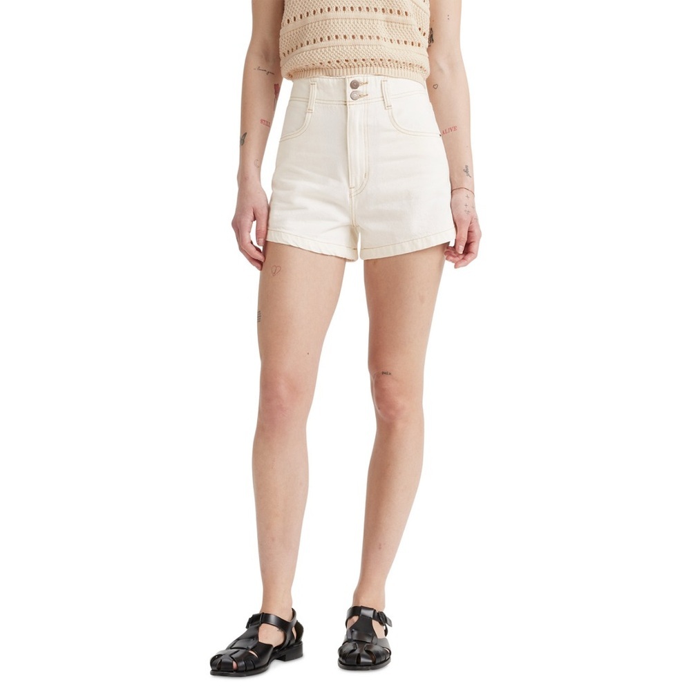 NWT Levi’s High Waisted Mom Shorts